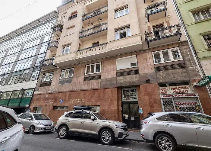 Lovely Little Downtown Next To Subway,metro * Budapest
